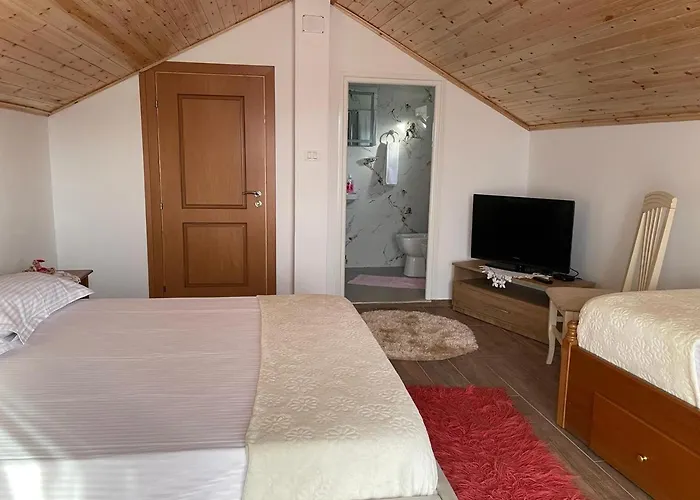 & Hospitality בית הארחה 4*