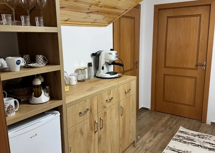 & Hospitality בית הארחה בראט